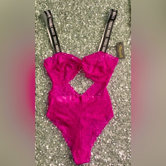 *BRAND NEW, TAGS ATTACHED* SM- hot pink lacy teddy - Picture 1 of 2